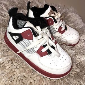 JORDAN 8 NIKE SNEAKERS BOY (VGC)